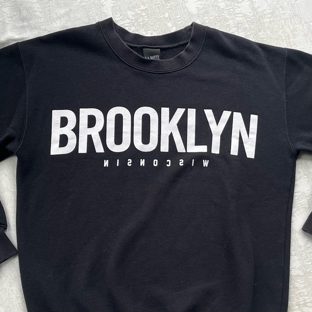 🌟2/$14🌟 Aritzia La Notte Brooklyn Crewneck Sweatshirt